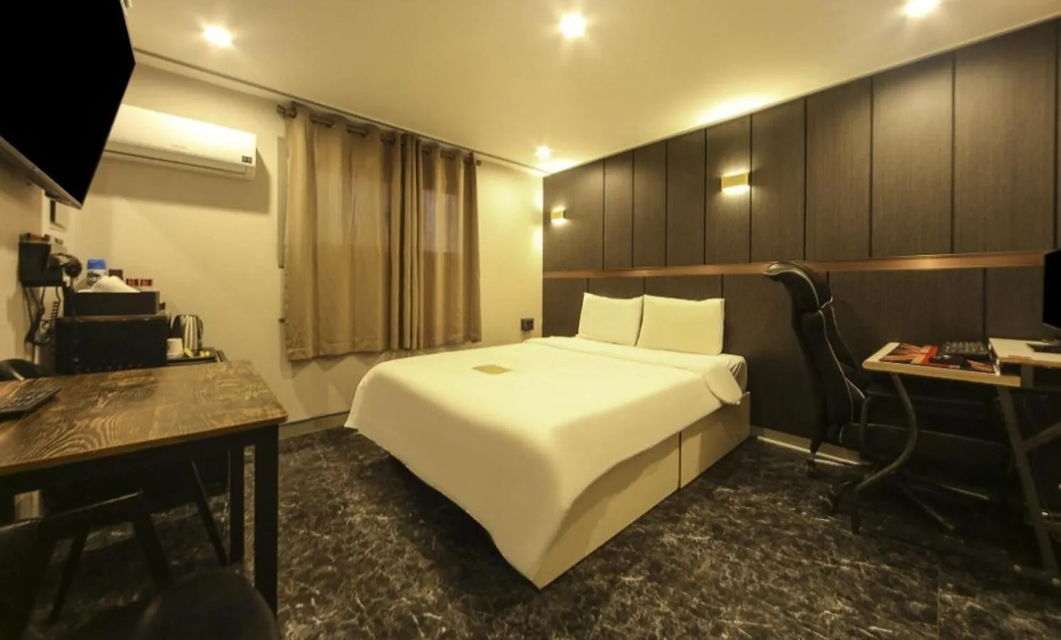 **  On & Off Hotel Sung-Ui Station Incheon South Korea