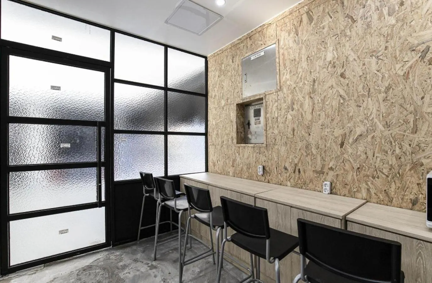 On & Off Hotel Sung-Ui Station 仁川