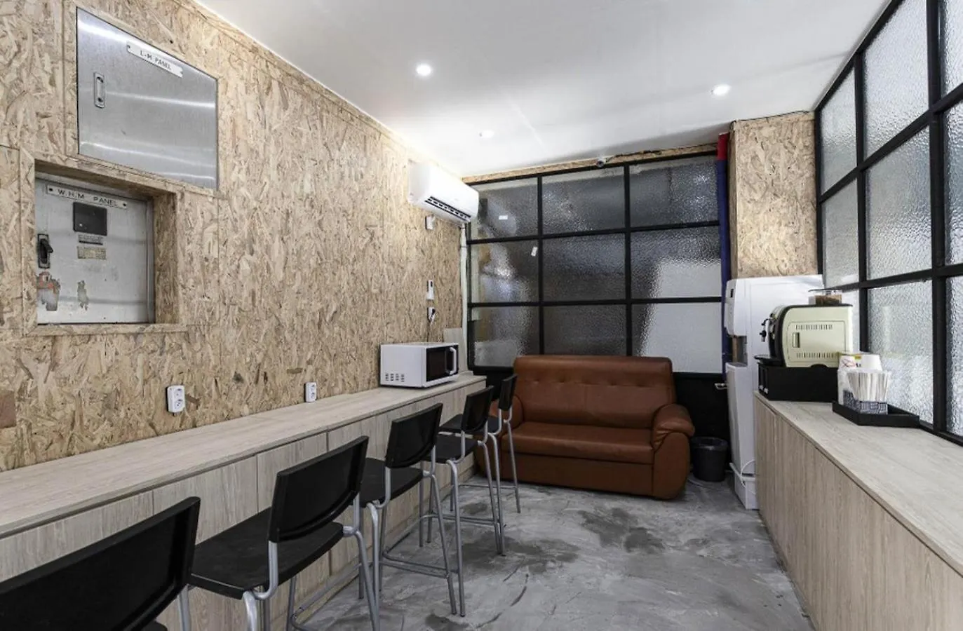 On & Off Hotel Sung-Ui Station 仁川