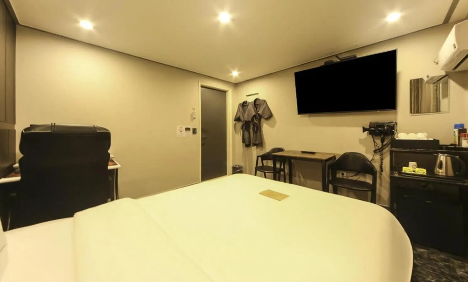 **  On & Off Hotel Sung-Ui Station Incheon South Korea